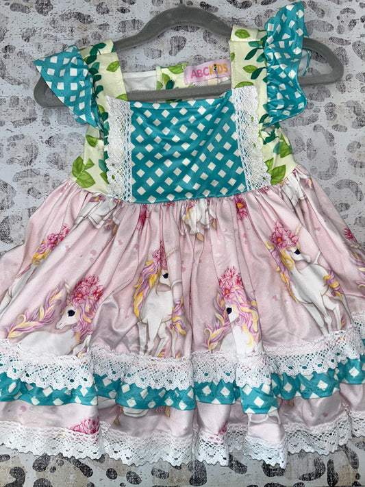 ABC Kids Green Floral Shorts Outfit