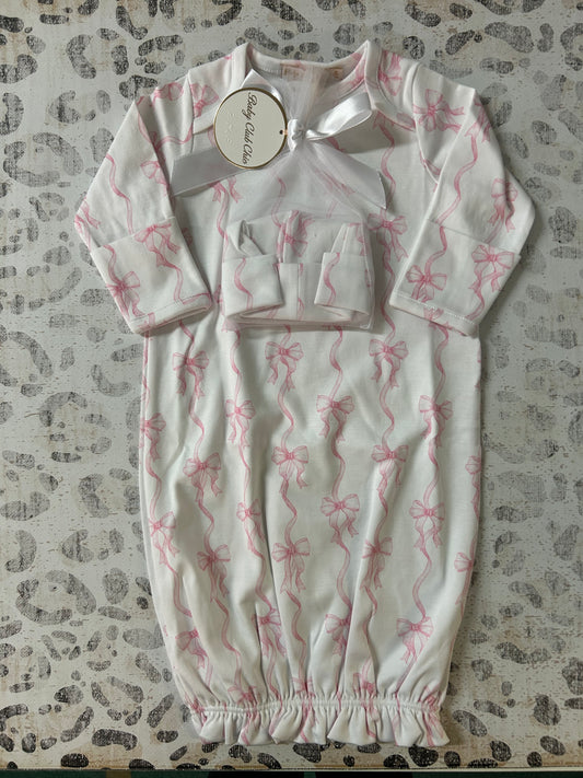 Baby Club Chic Baby Coquette Bows Printed Gown & Hat Set